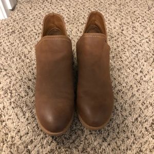 Universal thread booties